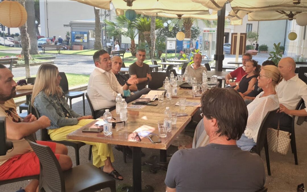 La Confcommercio di Diano Marina ha incontrato il candidato sindaco Francesco Parrella