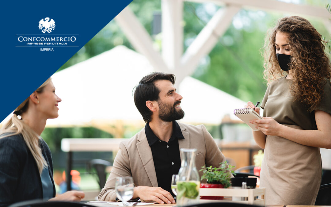 Da oggi super green pass per bar e ristoranti all’esterno, per alberghi, impianti sportivi