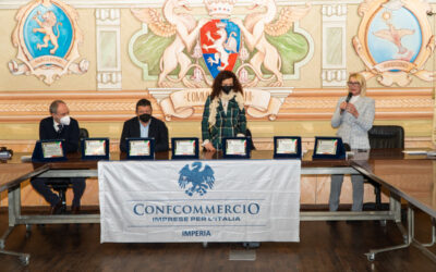 Diano Marina, premiati i commercianti per il concorso alberi di Natale