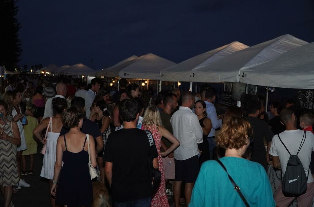 Grande successo per ‘Bordighera Un Mare di Sapori’, oggi l’ultima serata: buon cibo, musica e tanto divertimento